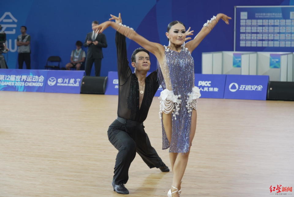 但像这样看, 岁就开始接